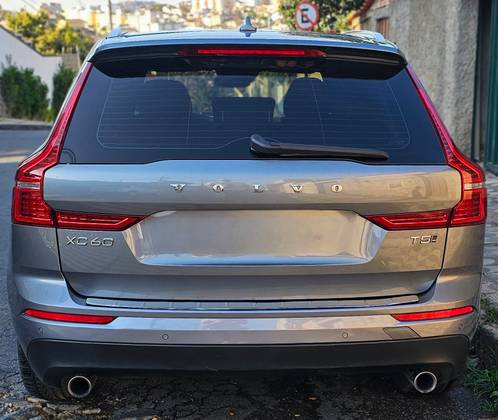 VOLVO XC60 2.0 T5 GASOLINA MOMENTUM AWD GEARTRONIC